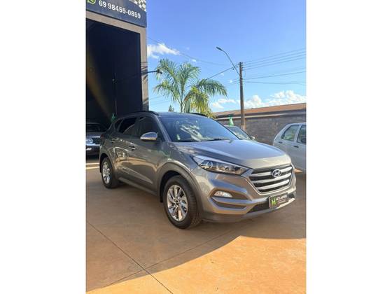 HYUNDAI TUCSON 1.6 16V T-GDI GASOLINA GLS ECOSHIFT HYUNDAI TUCSON 1.6 16V T-GDI GASOLINA GLS ECOSHIFT